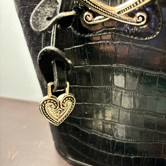 BRIGHTON Corazon Black Pebble Grain/Croc Embossed Bag W/Silver Heart Handles - Picture 2 of 12